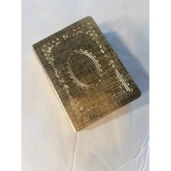 Vintage Coro locket necklace gold tone photo book pendant photo album‎
